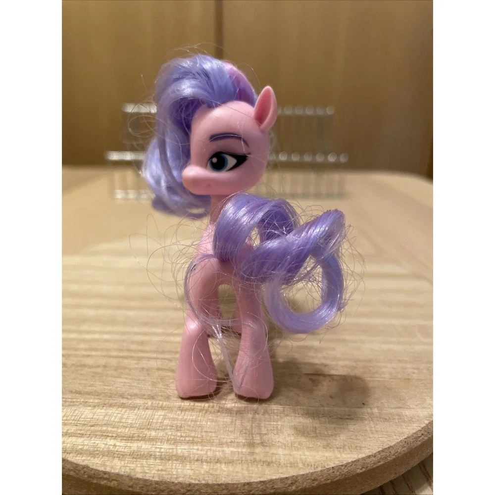 My Little Pony Pipp Petals toy‎ figure with a pink body and purple mane 3.5
